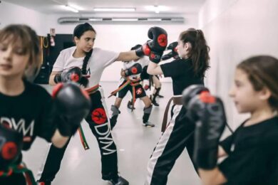 Kick Boxing Femenino en Badalona Centros DYM